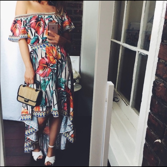 Off the shoulder floral maxi dress - Picture 3 of 3